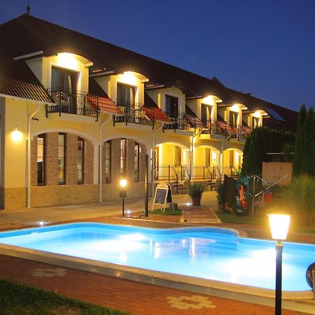 Bajor Panzio Buek-Buekfuerdo, Adults Friendly 12 Plus Εξωτερικό φωτογραφία