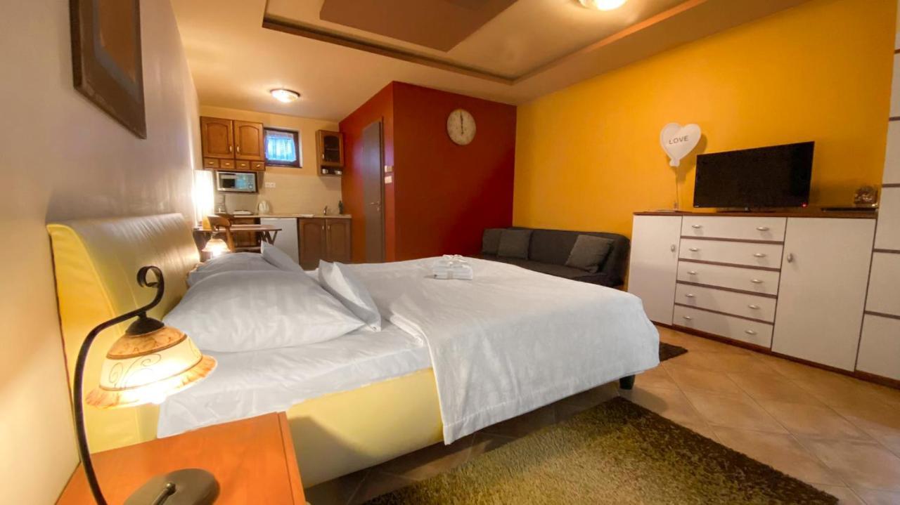 Bajor Panzio Buek-Buekfuerdo, Adults Friendly 12 Plus Εξωτερικό φωτογραφία
